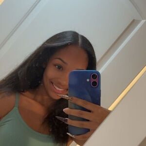 Meet your Posher, Aliana